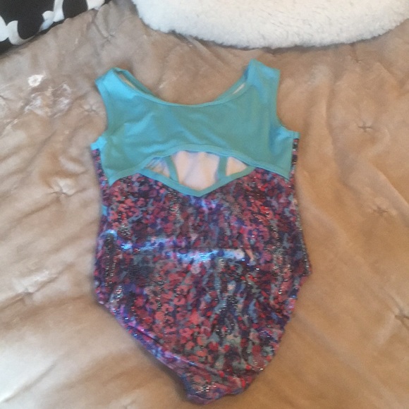 Girls gymnastics leotard. - Picture 2 of 3